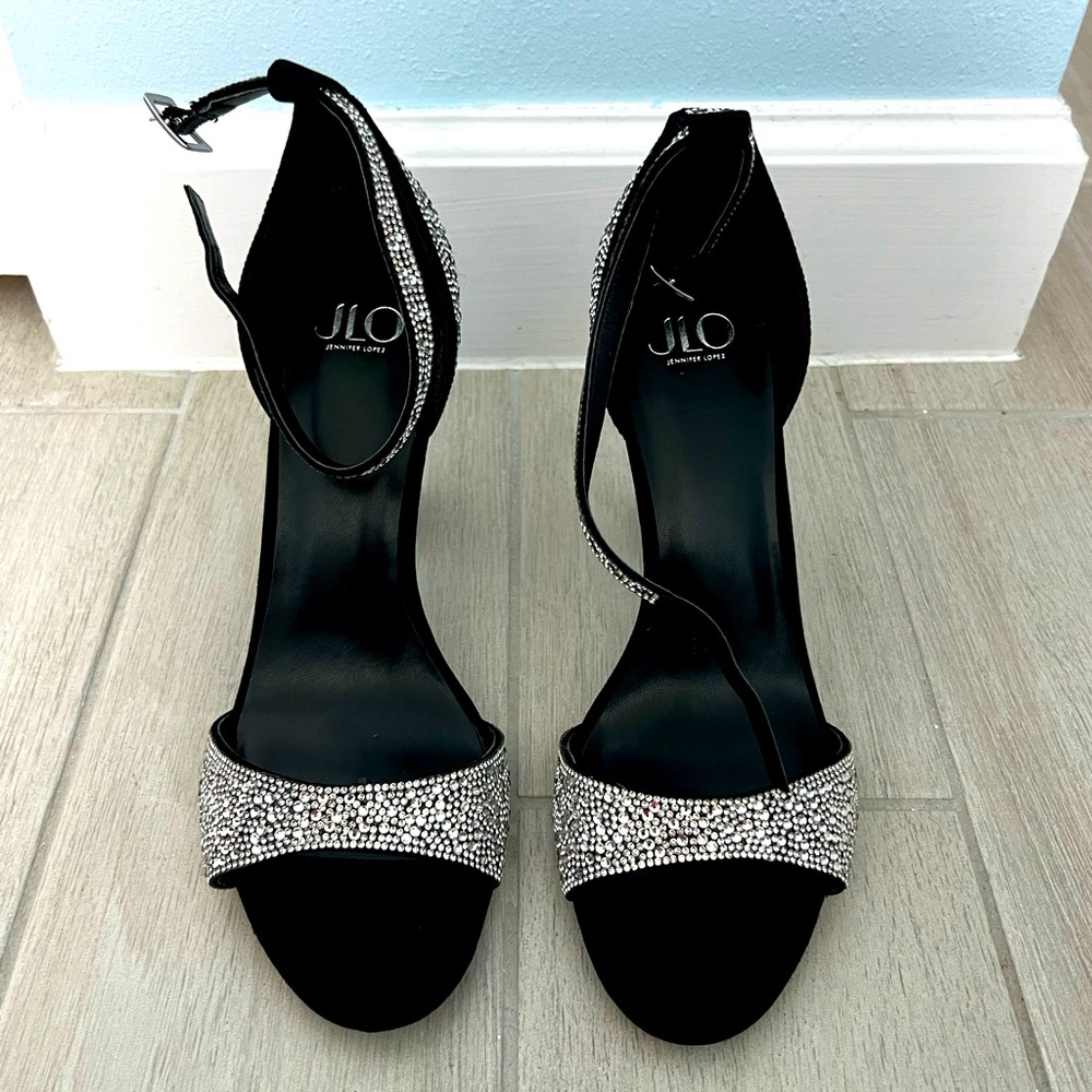 J Lo, size 10, silver/black, 4 inch pumps.